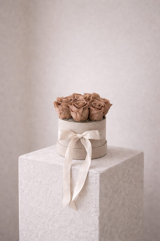 Rosenbox Nude, braune Rosen, ø 15 cm