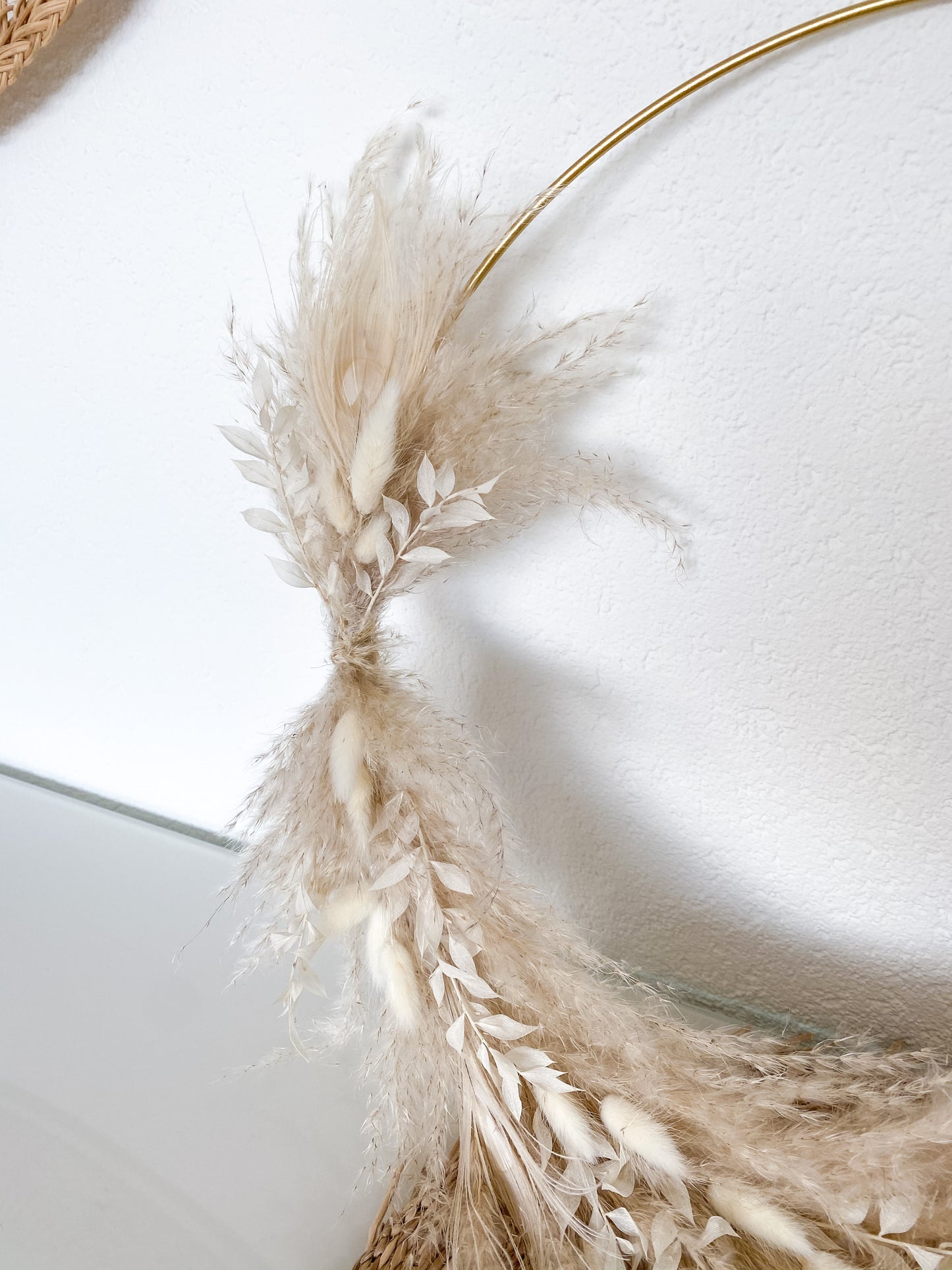 Zora Hoop mit Trockenblumen